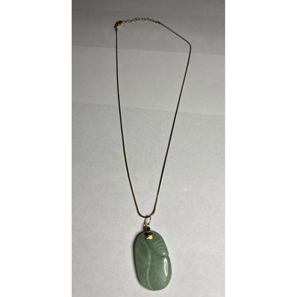Green Carved Stone Leaf Pendant Necklace Gold Tone Snake Chain